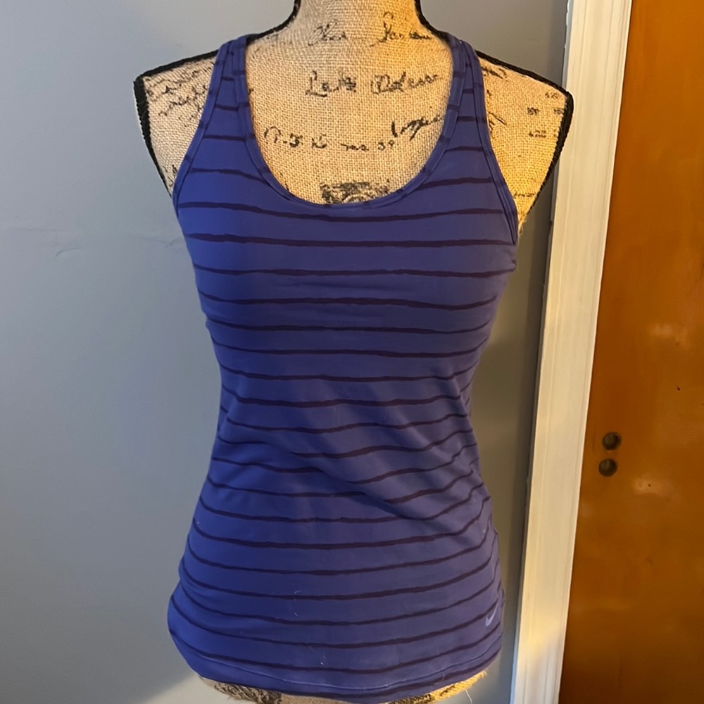 Nike Dri Fit Racer Back Tank Top with Built in Sports Bra in Purples Size M